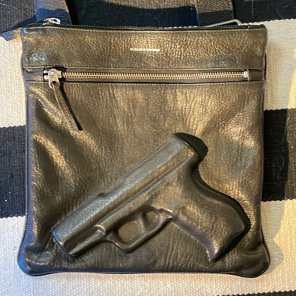 Vlieger & Vandam Guardian Angel Crossbody​​​